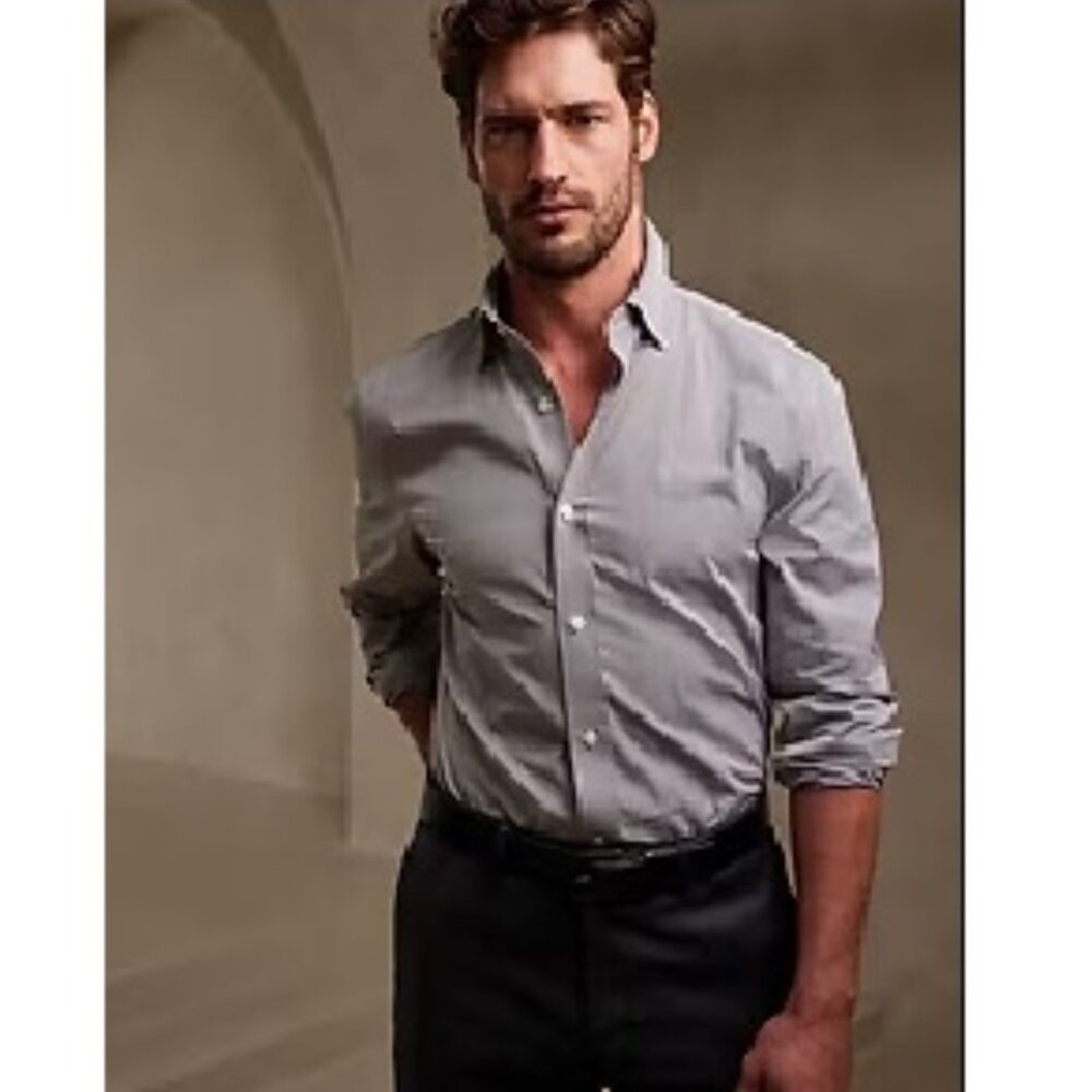 NWT - Banana Republic Tailored Slim Poplin Dress Shirt, Gray - Large (795825)